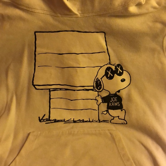 Uniqlo Kaws x Peanuts Graphic White hoodie - Picture 2 of 3